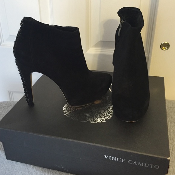 Vince Camuto suede booties💛ankle boots - Picture 2 of 4