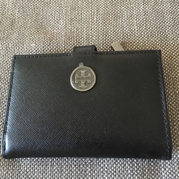 Tory Burch Handbags - ✨✨Tory Burch Robinson Slim French Purse✨✨