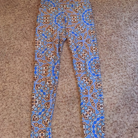 Lula Roe Butter Leggings