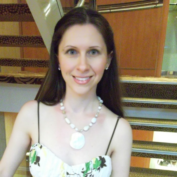 Meet your Posher, Nicole