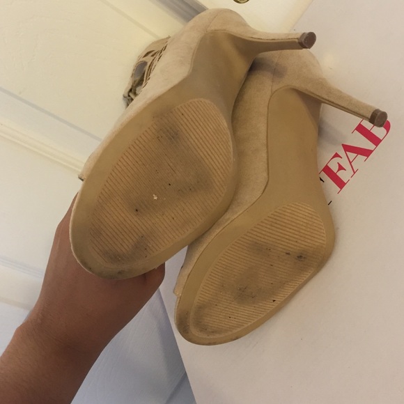 💚💚TRADED💙💙Just fab nude Vernon sandal - Picture 4 of 4