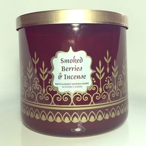 Bath & Body Works: Smoked Berries & Incense 3-wick
