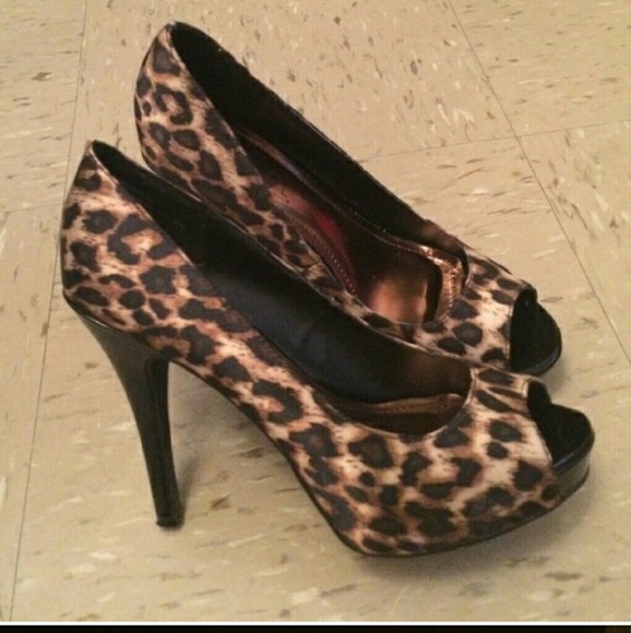 Leopard shoes