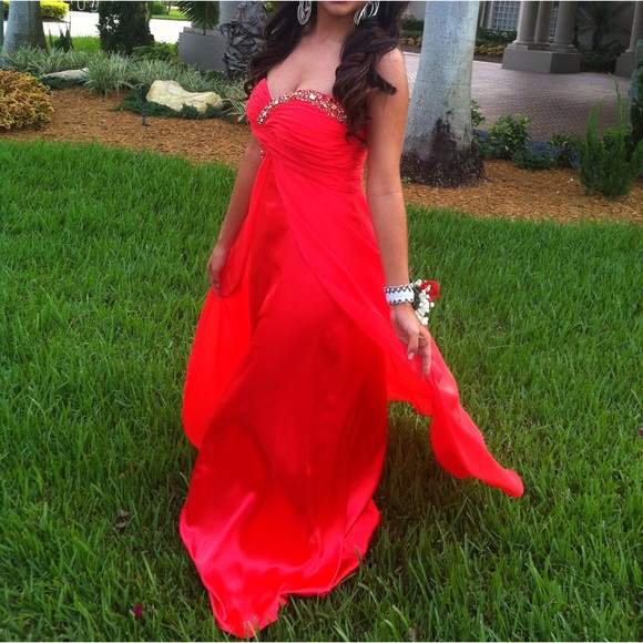 Prom Dress - Picture 2 of 3