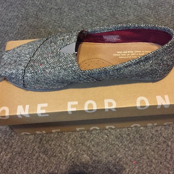 Toms size 5.5