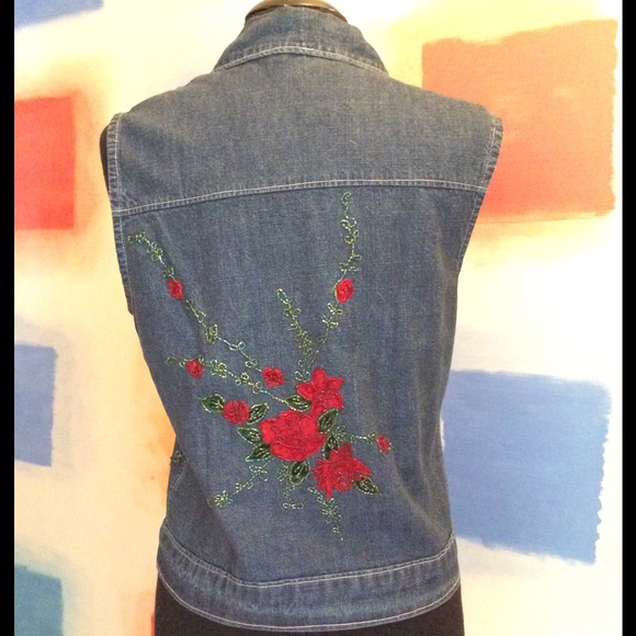 Embroidered Beaded Denim Vest 🌹🌹