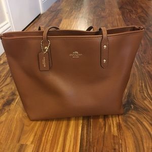 SALE‼️ Authentic Coach Tote