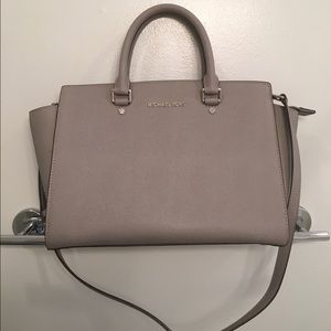 Michael Kors Selma Pearl Gray