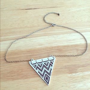 Geometric shape silver adjustable necklace