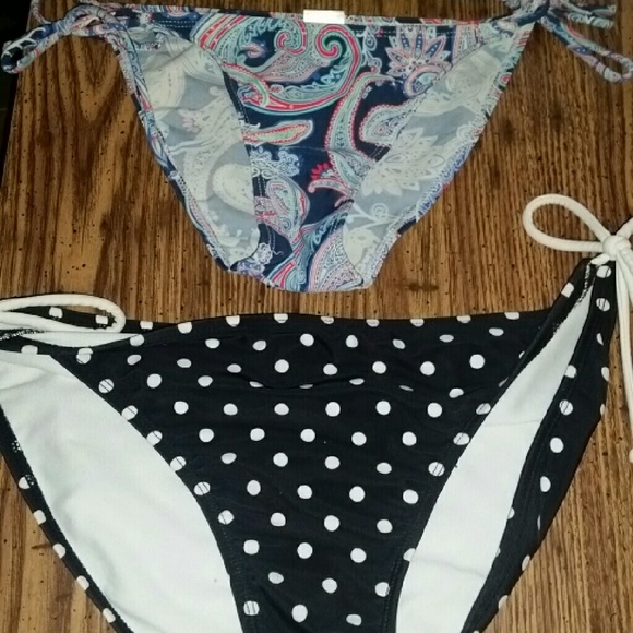 2 Bikini Bottoms