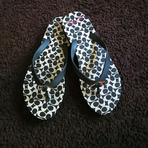 Authentic New coach fllip flops