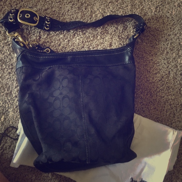 Rare Coach black cross body! ❤️❤️ - Picture 1 of 4