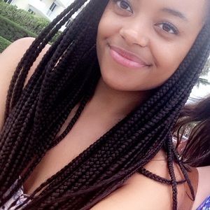 Meet your Posher, Monica