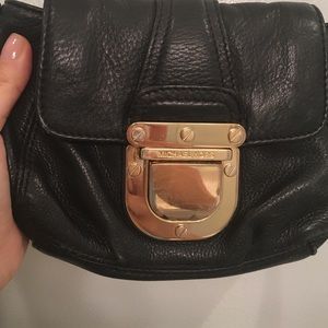 MICHAEL Michael Kors Charleton Crossbody in BLACK