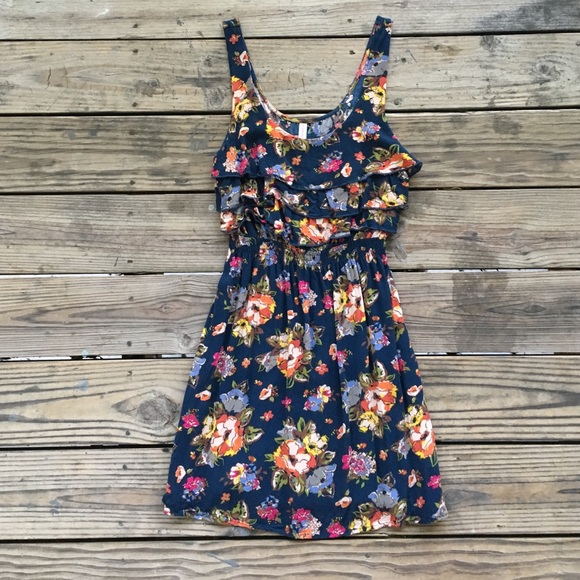 Summer floral sleeveless dress
