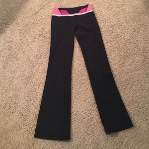 Lululemon Athletica boot cut yoga pants