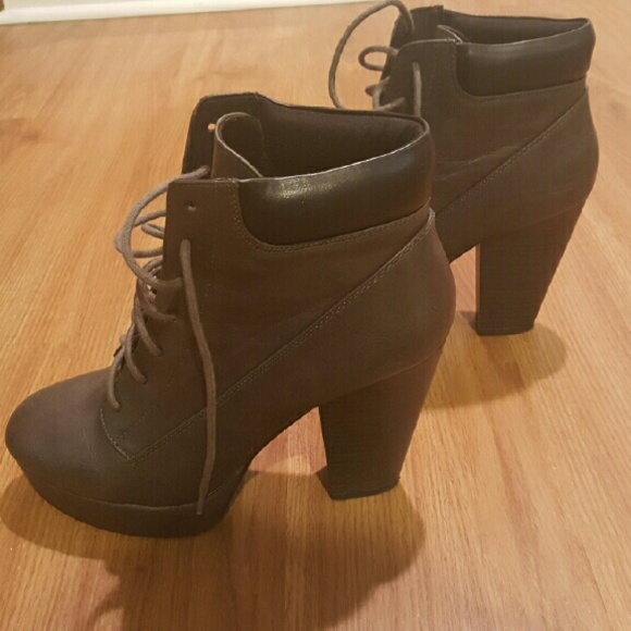 Forever 21 Shoes - 💫SALE💫 Gray booties