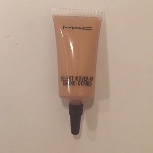 NWOT MAC Select Cover-up