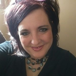 Meet your Posher, Karie