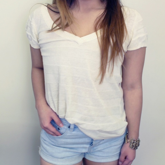 Button Back Top - Picture 2 of 2