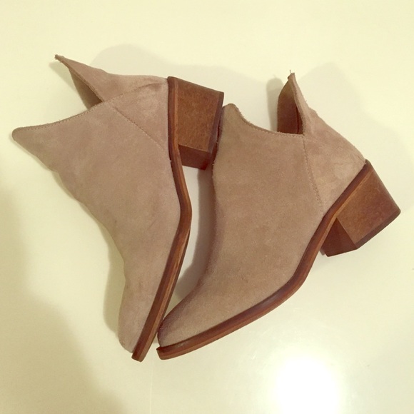 ZARA tan suede boots real suede