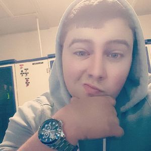 Meet your Posher, Hunter