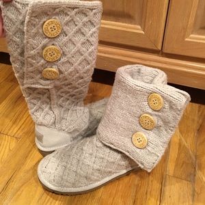 Tan knit UGG boots