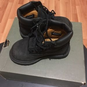 Toddler's blk Timberlands size 7m