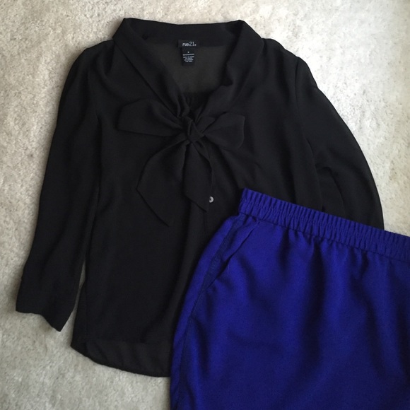 Rue21 Tops - Black front tie blouse