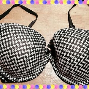 Reduced - Victoria's Secret Houndstooth 32D Bra