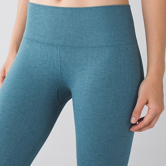 lululemon athletica Ebb to Street, size 6
