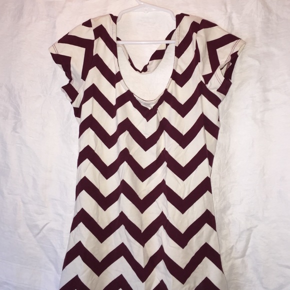 Long zigzagged pencil dress.