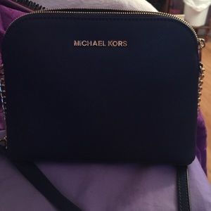 Michael Kors Cross body purse (authentic)