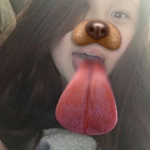 Meet your Posher, Selena