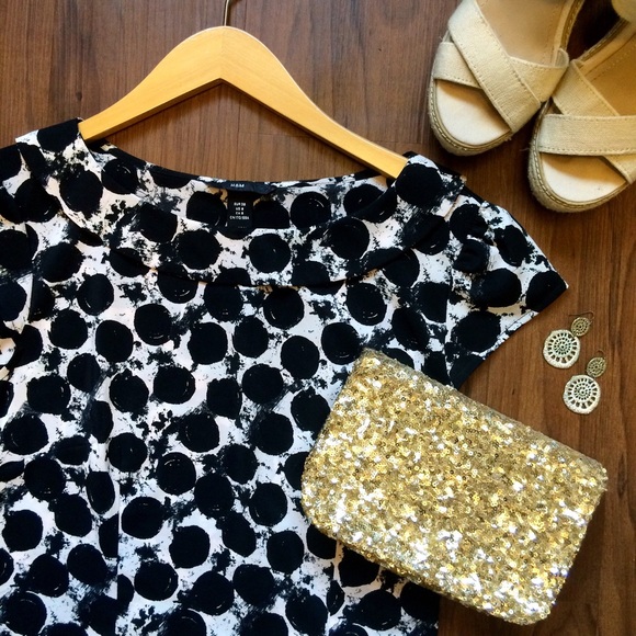 H&M Tops - H&M black and white printed top