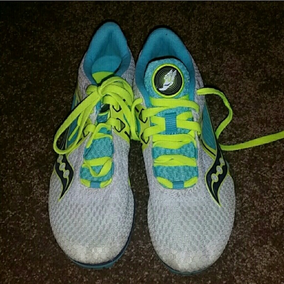 Women's Saucony track/cross country spikes