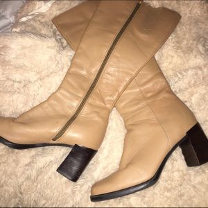 Tan boots 😋❤️💋