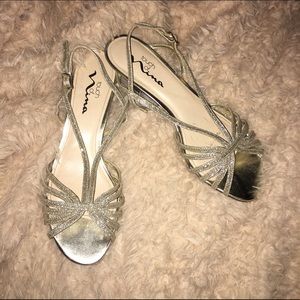 Beautiful small gold heel