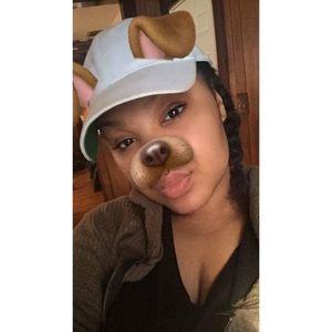 Meet your Posher, Fatima