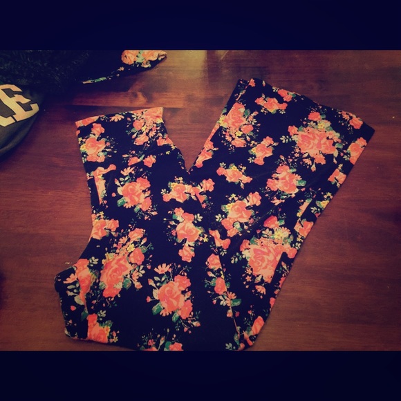 Floral Print Flow Pants - Picture 1 of 3