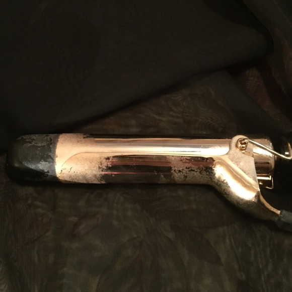 Hot tools curling iron! 💁 - Picture 2 of 3