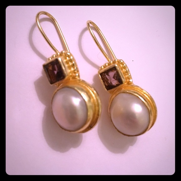 Unique pearl earrings!!!