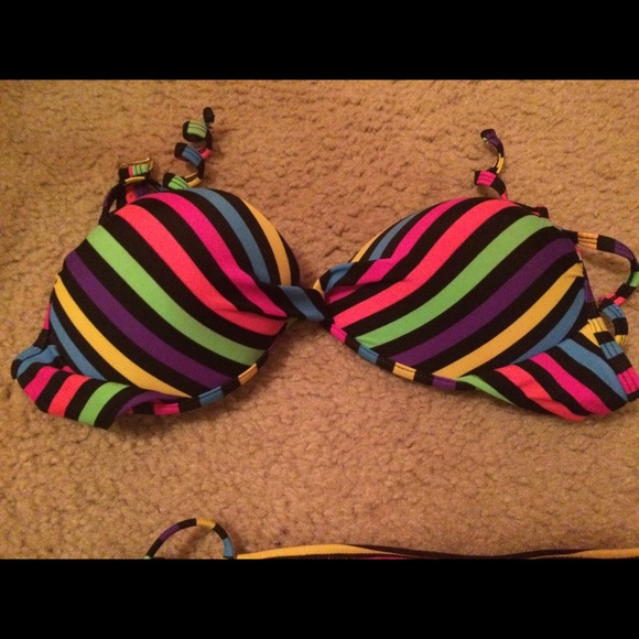 bathing suit! - Picture 4 of 4