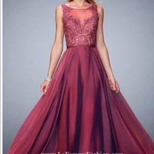 2016 La Femme Prom Dress