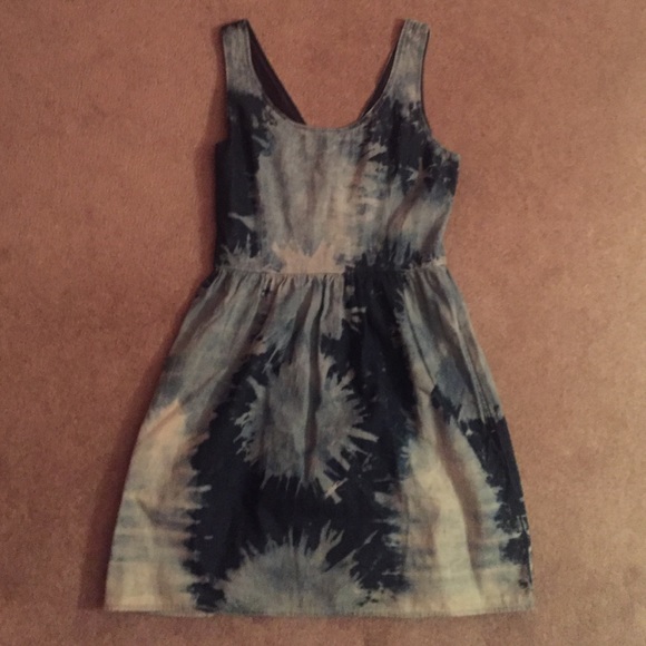 American Eagle Tie Dye dress never worn! Size 2