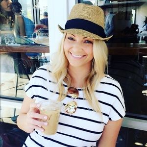 Meet your Posher, Katelyn