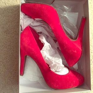 Jessica Simpson red suede heels
