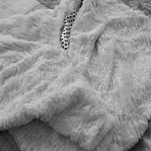 Faux fur stole - white with shimmer