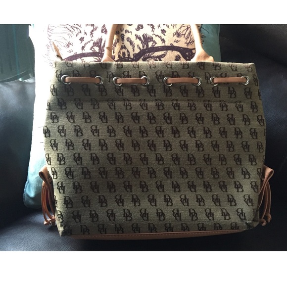 Dooney and Bourke Handbag - Picture 4 of 4