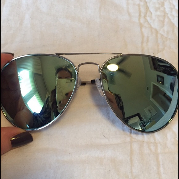 Reflective Aviator Sunglasses